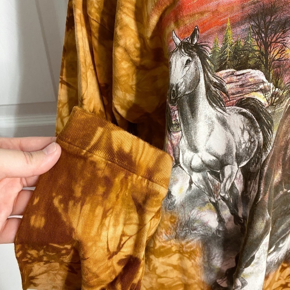 Back‎ to Earth Nature Wear Women's Shirt Tie Dye Graphic Hand Dyed Horses - Picture 7 of 11